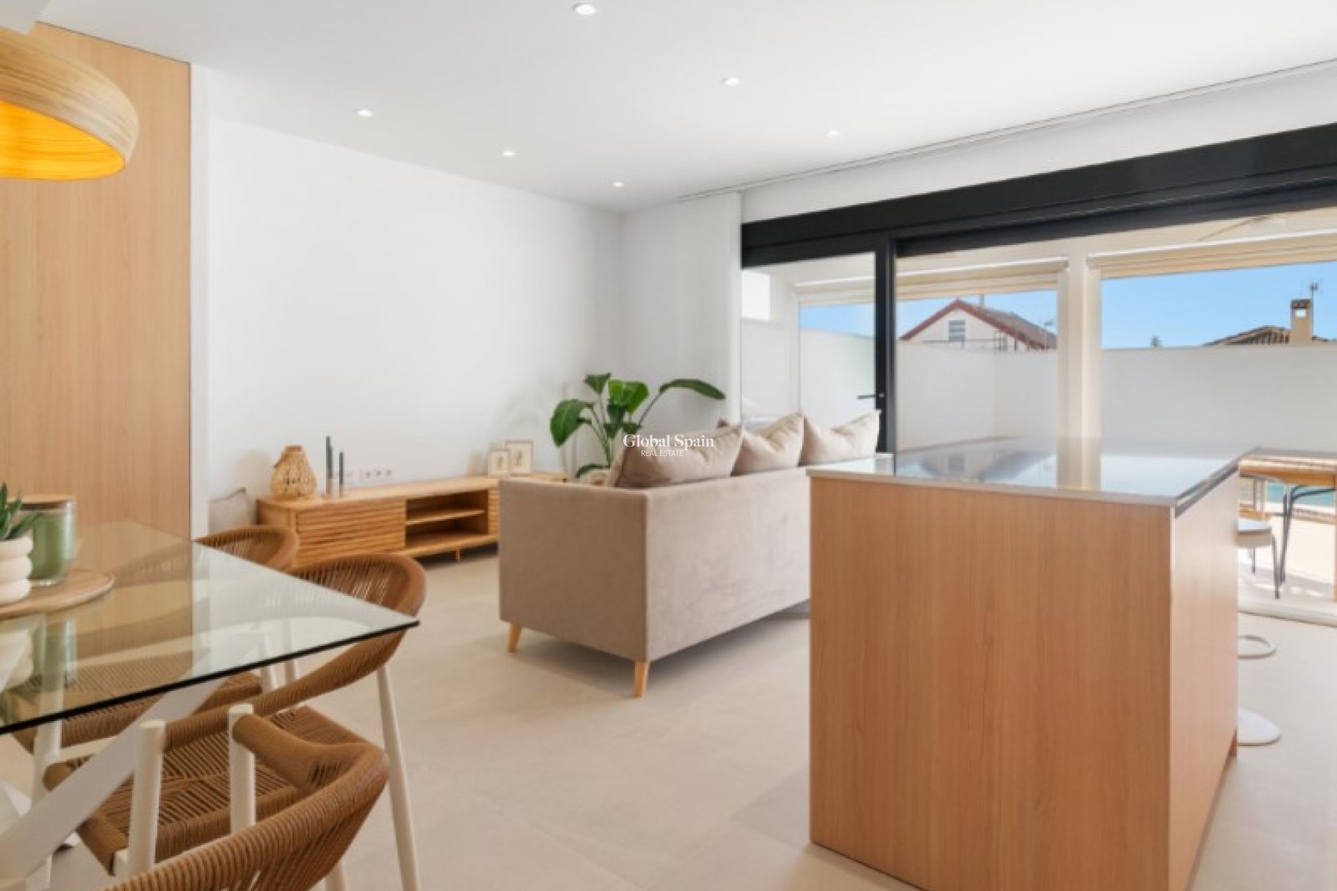 Resale - VILLA -
TORREVIEJA - Costa Blanca