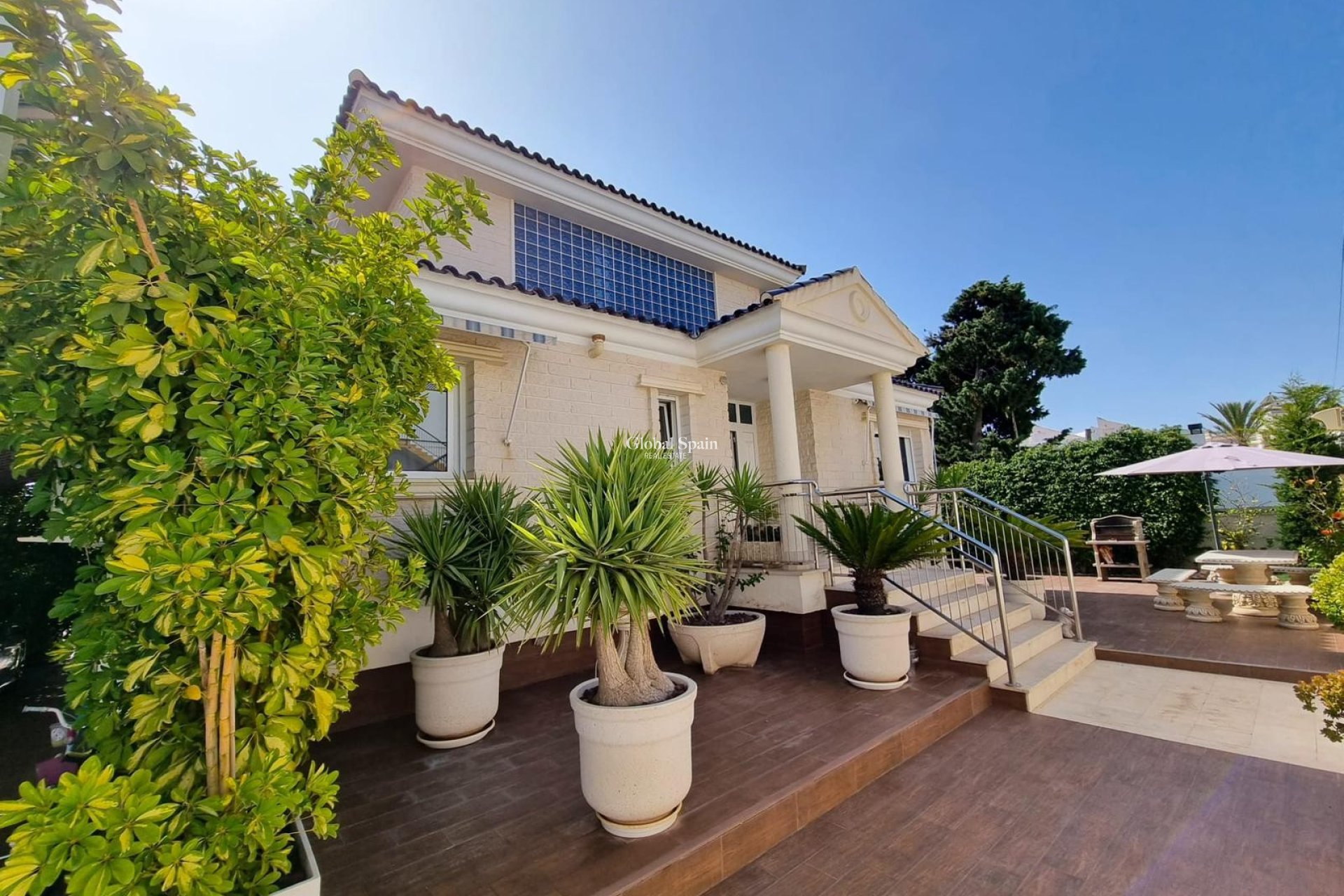 Resale - VILLA -
TORREVIEJA - Costa Blanca