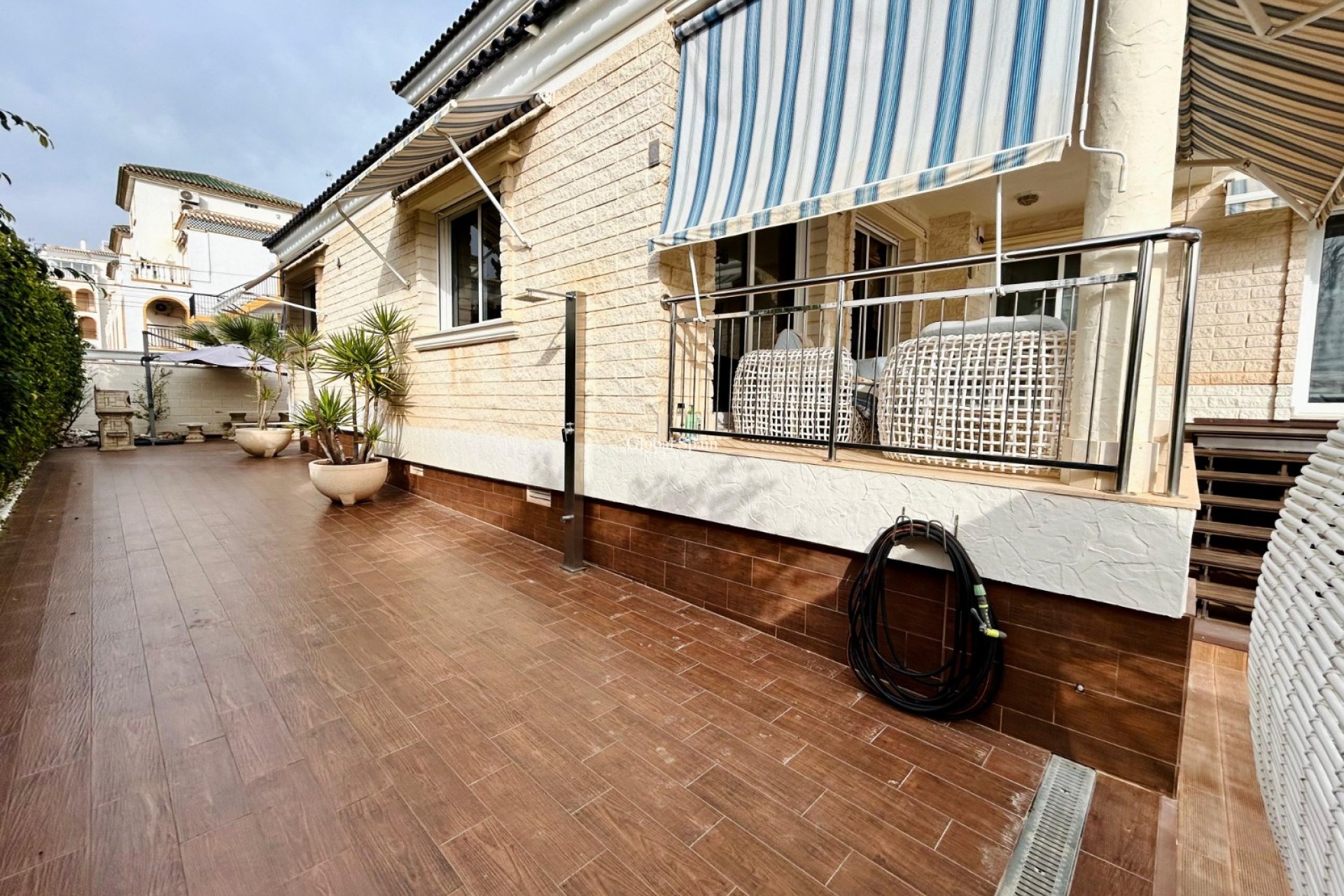 Resale - VILLA -
TORREVIEJA - Costa Blanca