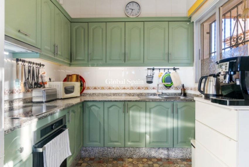 Resale - VILLA -
TORREVIEJA - Costa Blanca