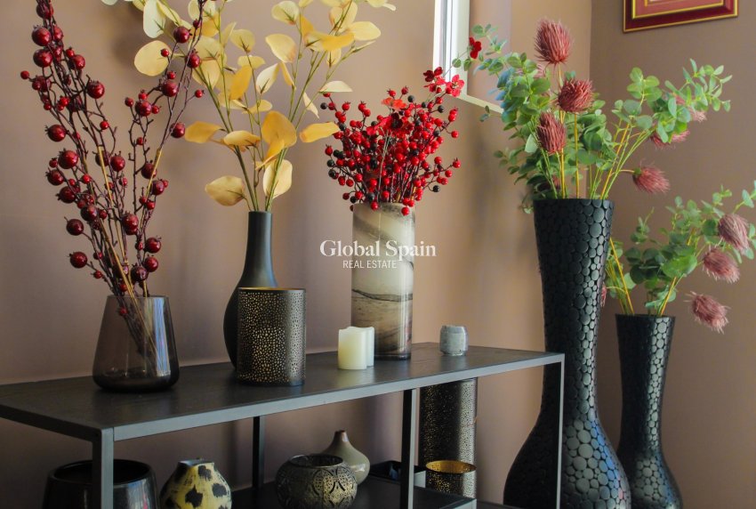 Resale - VILLA -
TORREVIEJA - Costa Blanca