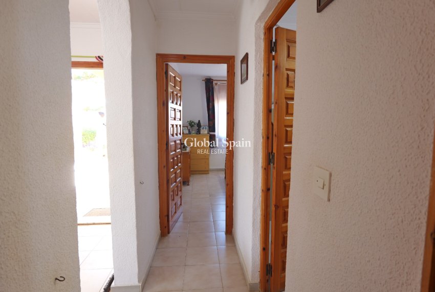 Resale - VILLA -
TORREVIEJA - Costa Blanca