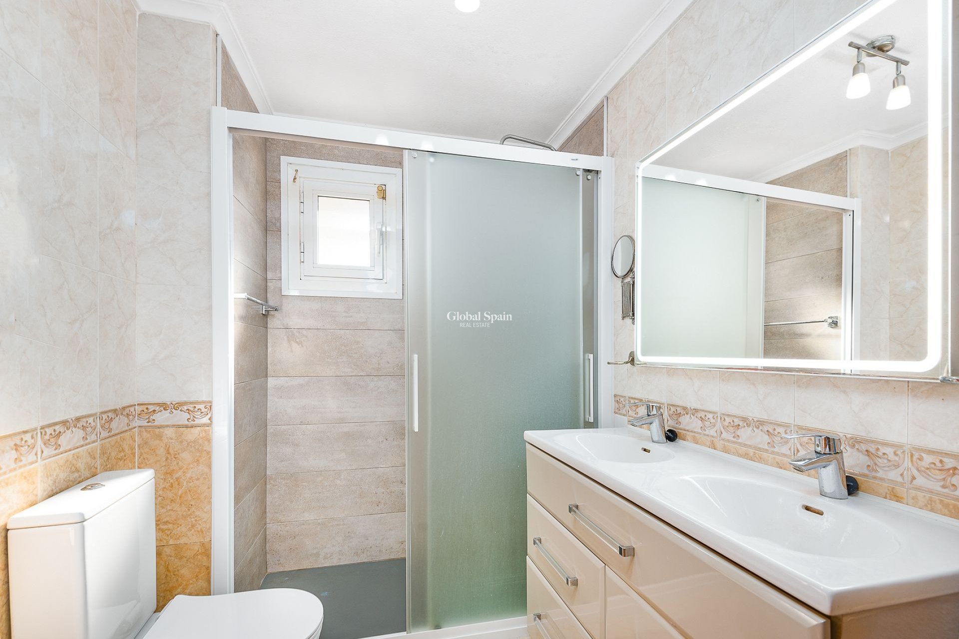 Resale - VILLA -
TORREVIEJA - Costa Blanca