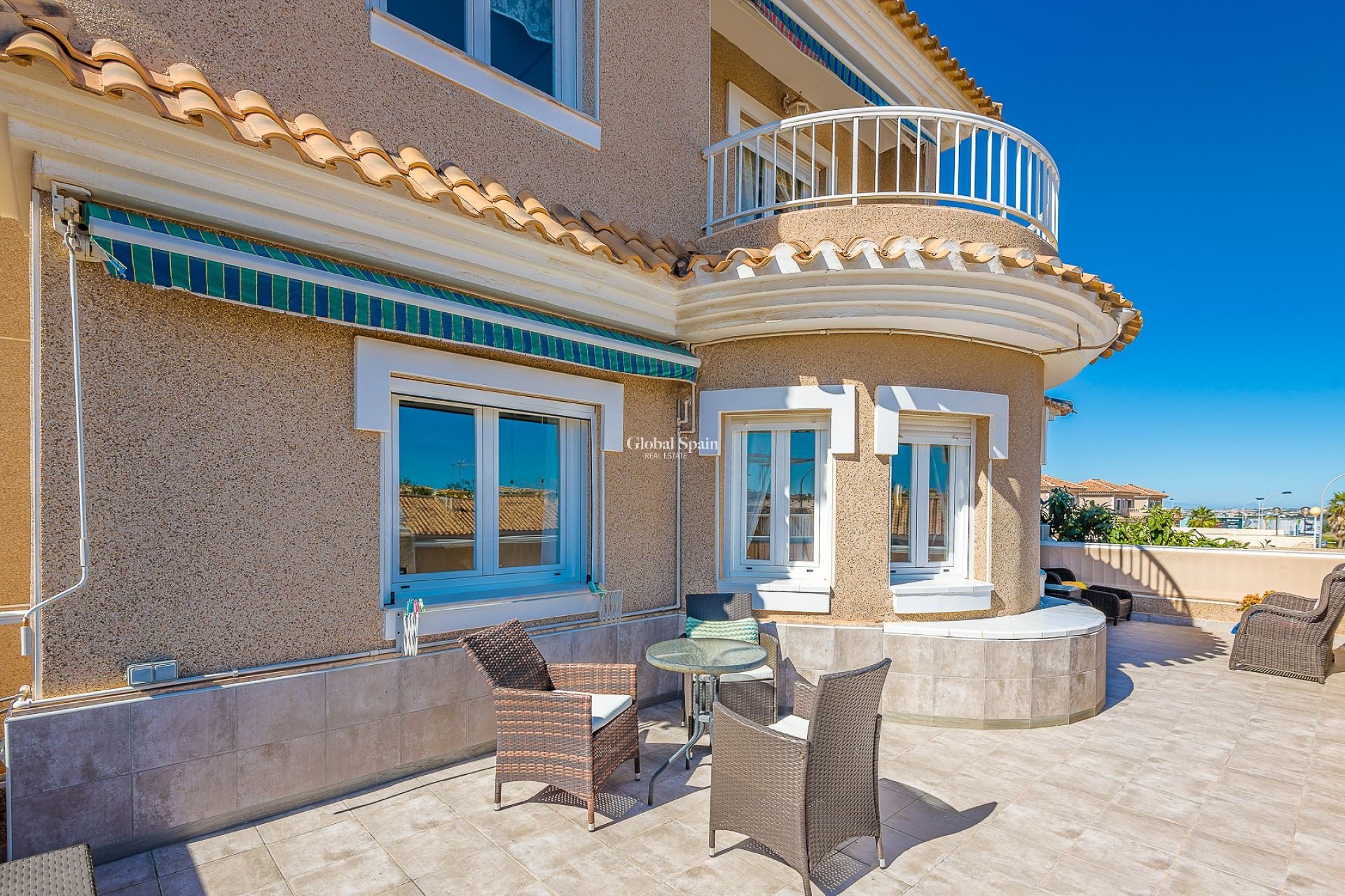 Resale - VILLA -
TORREVIEJA - Costa Blanca