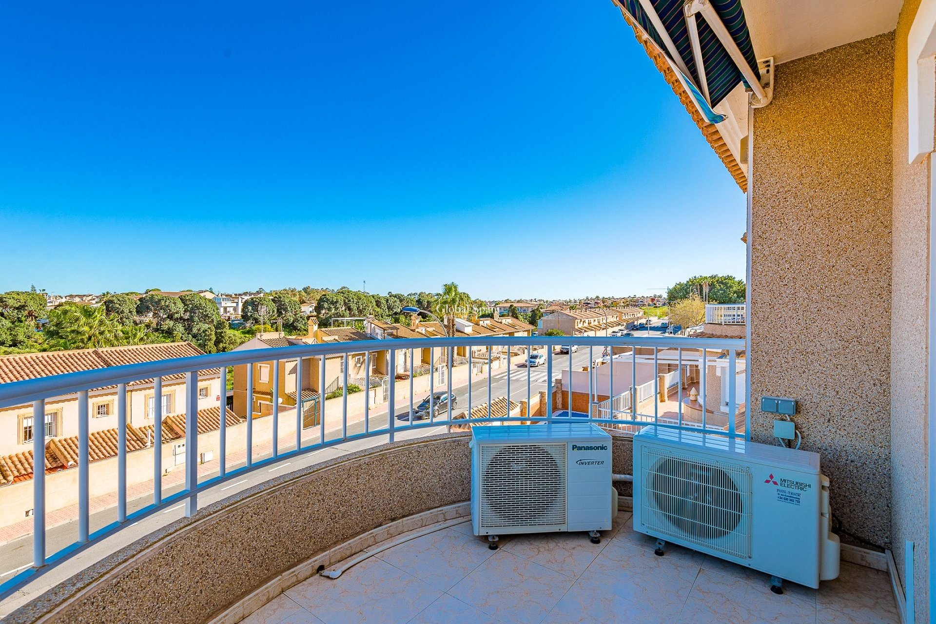 Resale - VILLA -
TORREVIEJA - Costa Blanca