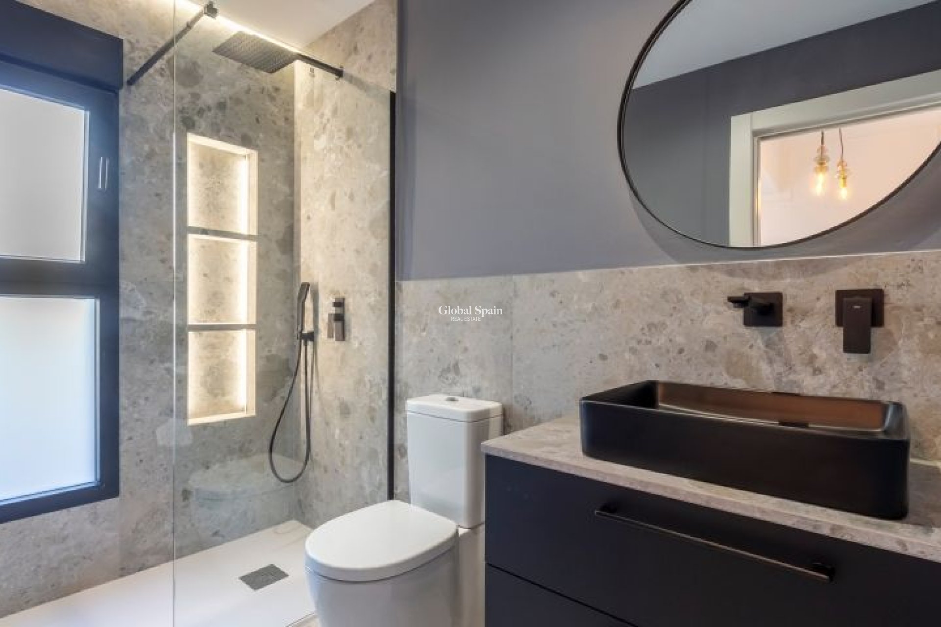 Resale - VILLA -
TORREVIEJA - Costa Blanca