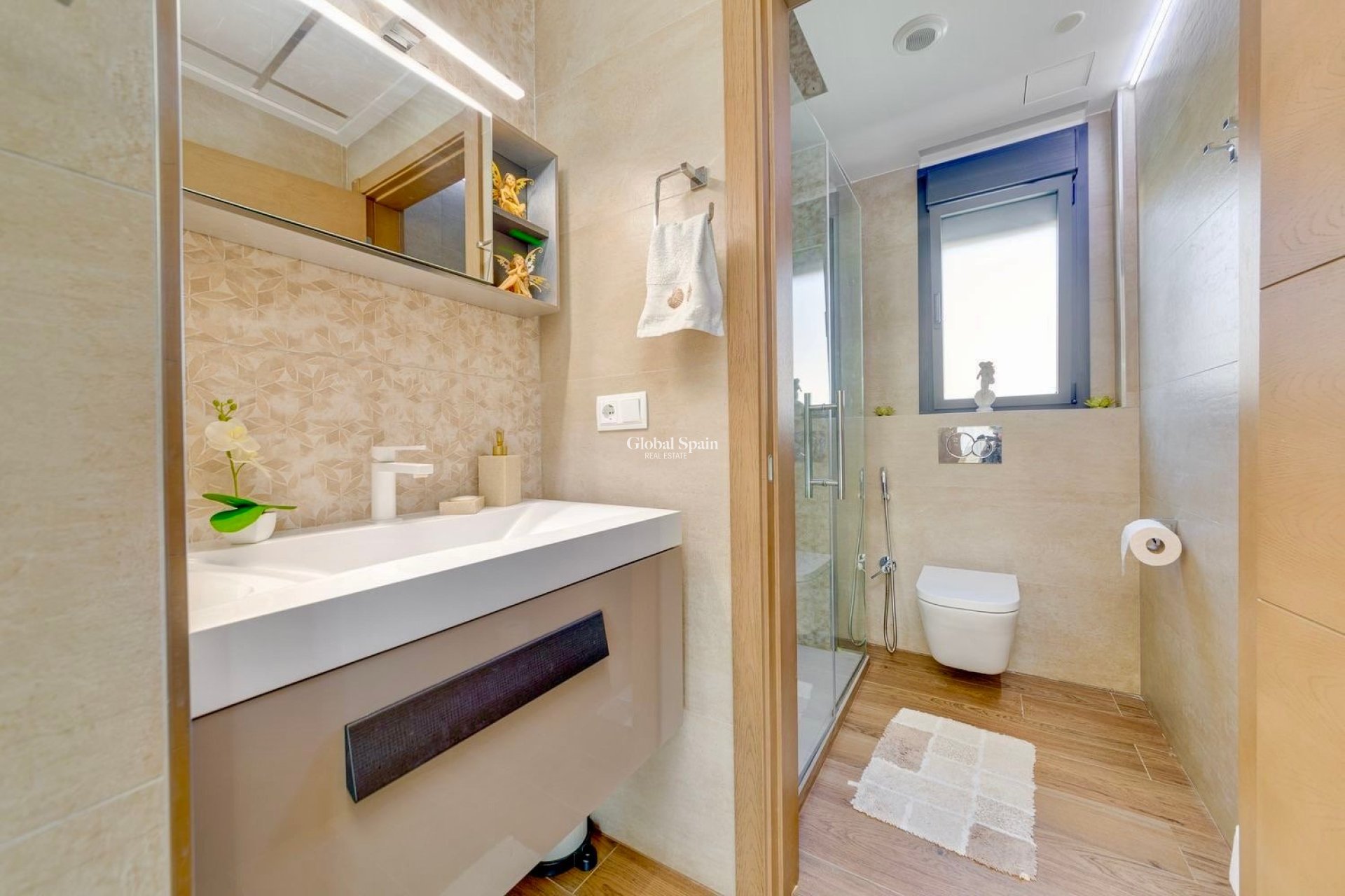 Resale - VILLA -
TORREVIEJA - Costa Blanca