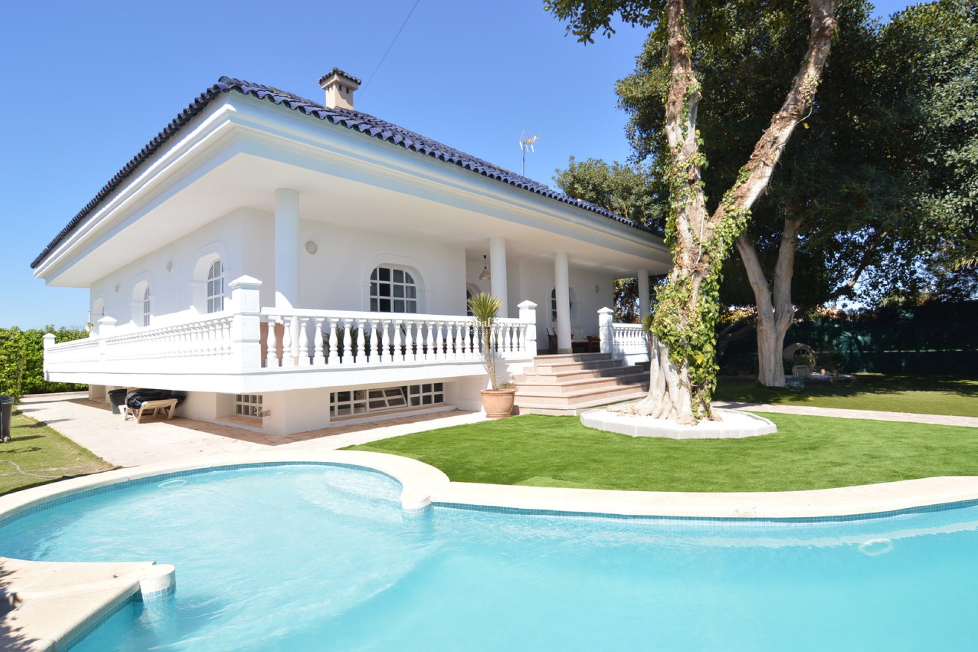 Resale - VILLA -
TORREVIEJA - Costa Blanca