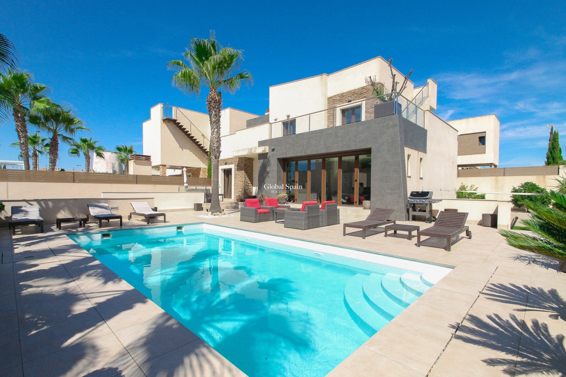 Resale - VILLA -
TORREVIEJA - Costa Blanca