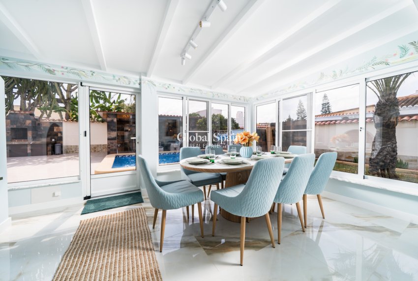 Resale - VILLA -
TORREVIEJA - Costa Blanca