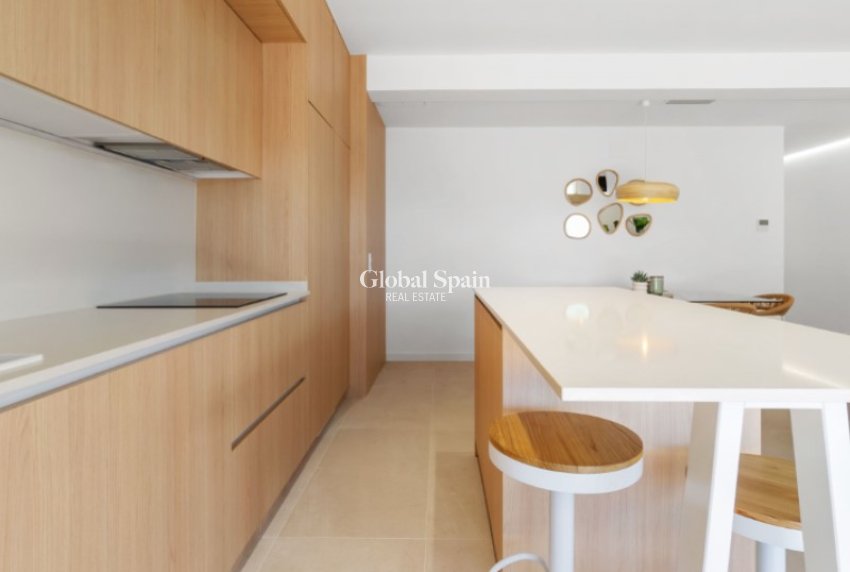 Resale - VILLA -
TORREVIEJA - Costa Blanca