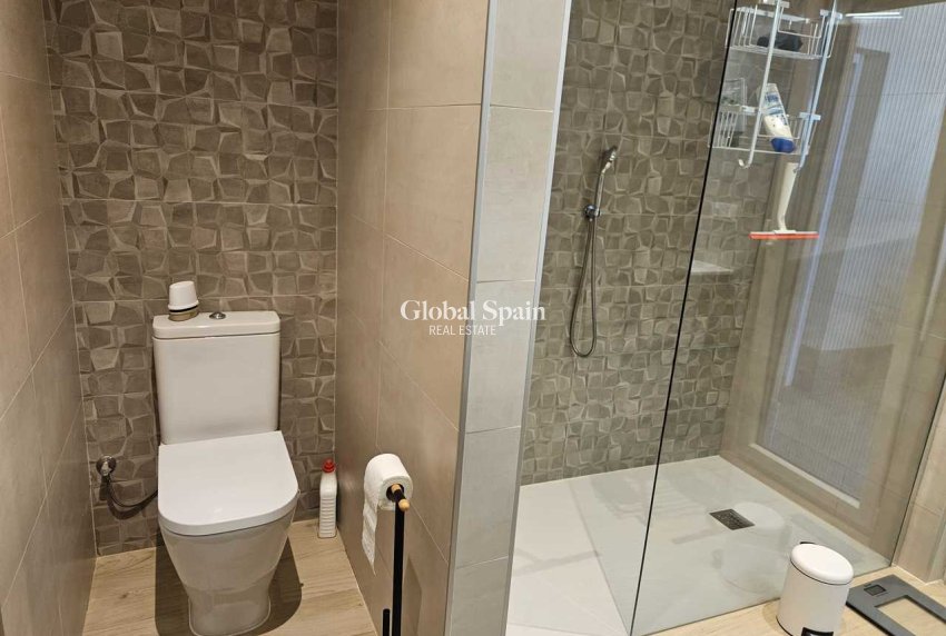 Resale - VILLA -
TORREVIEJA - Costa Blanca