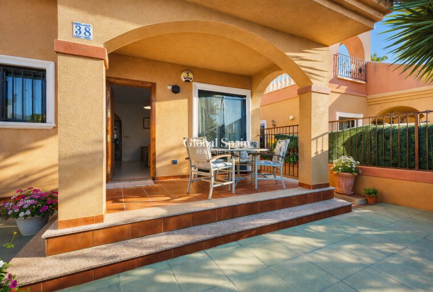 Resale - VILLA -
TORREVIEJA - Costa Blanca