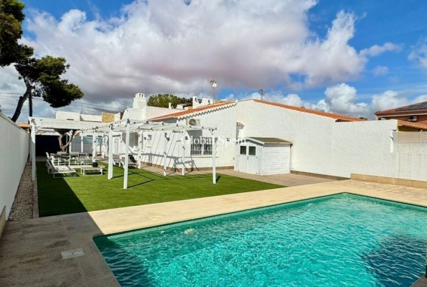 Resale - VILLA -
TORREVIEJA - Costa Blanca