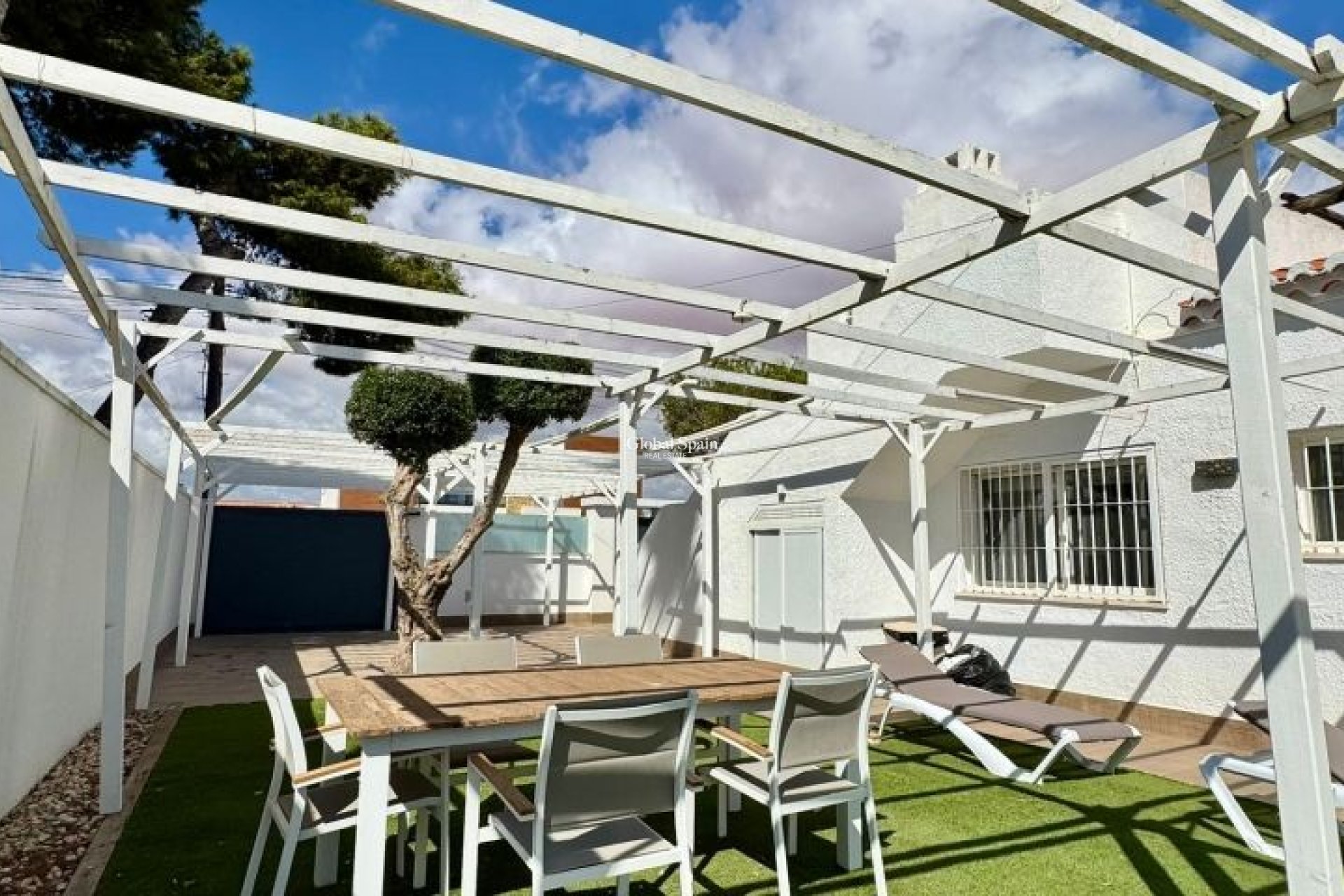 Resale - VILLA -
TORREVIEJA - Costa Blanca