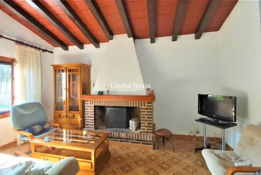 Resale - VILLA -
TORREVIEJA - Costa Blanca