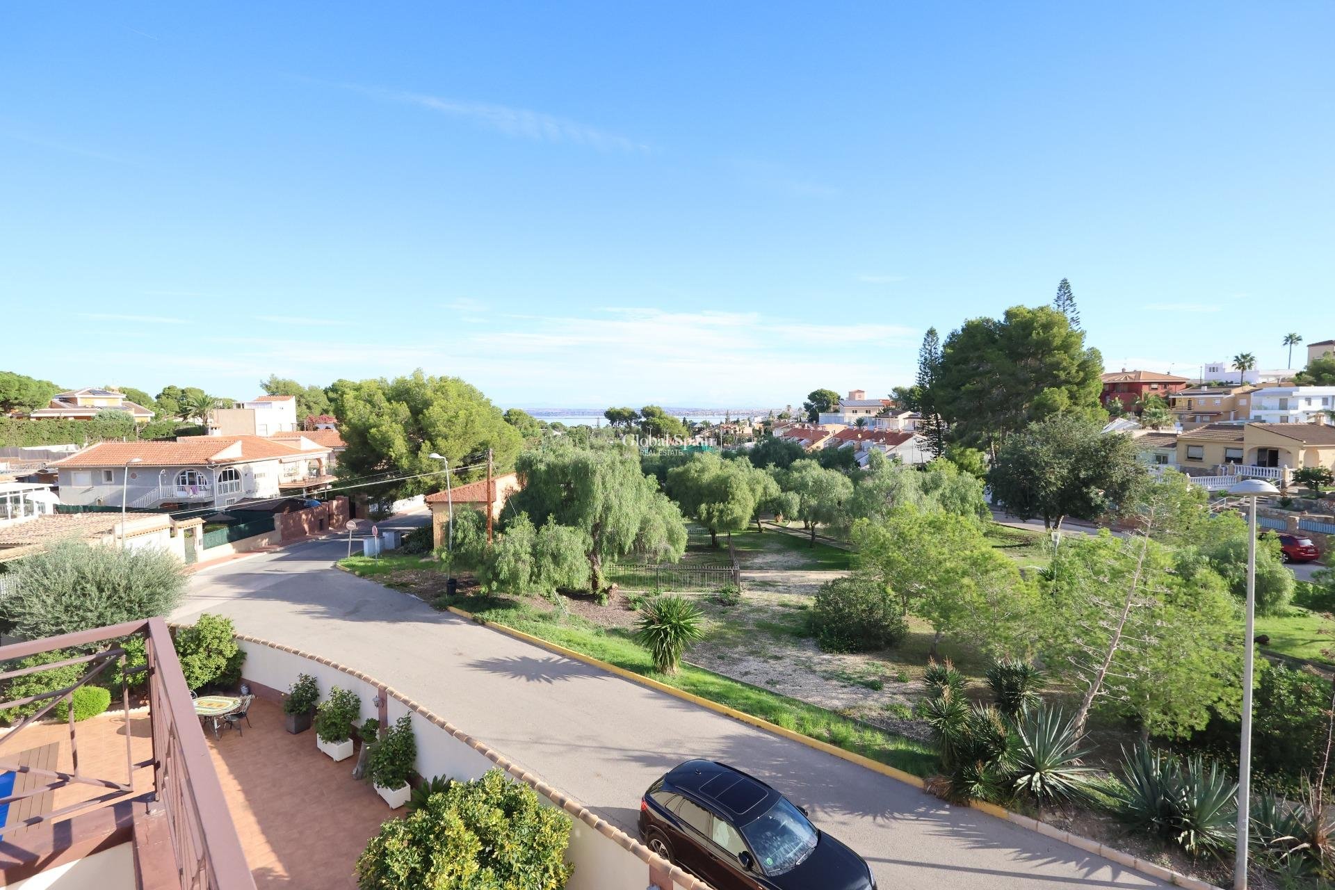 Resale - VILLA -
TORREVIEJA - Costa Blanca