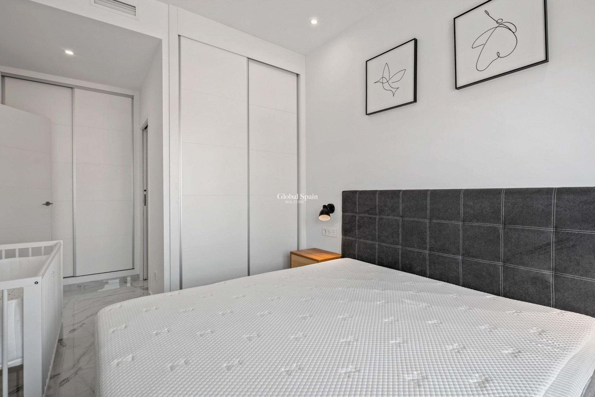 Resale - VILLA -
TORREVIEJA - Costa Blanca