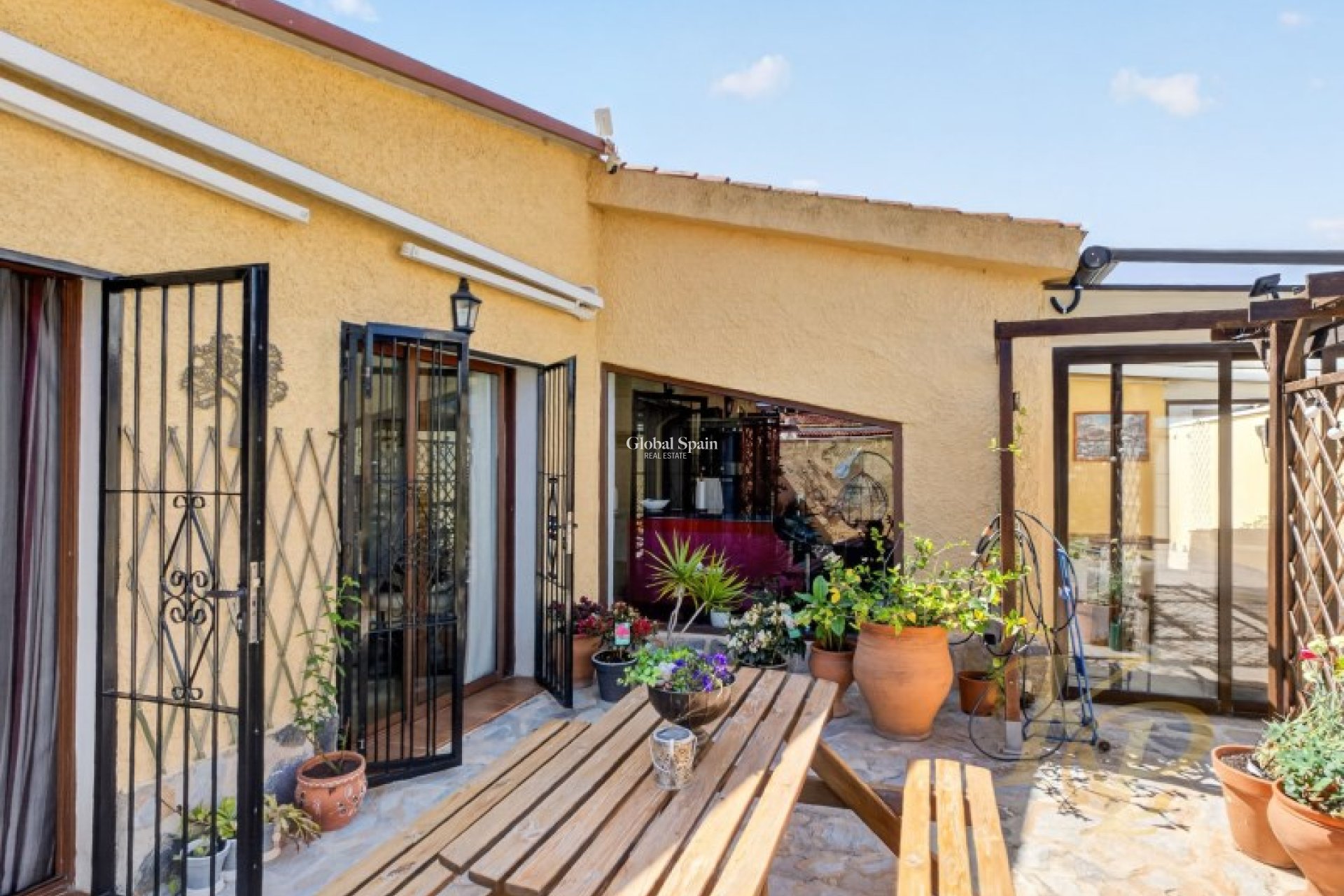 Resale - VILLA -
TORREVIEJA - Costa Blanca