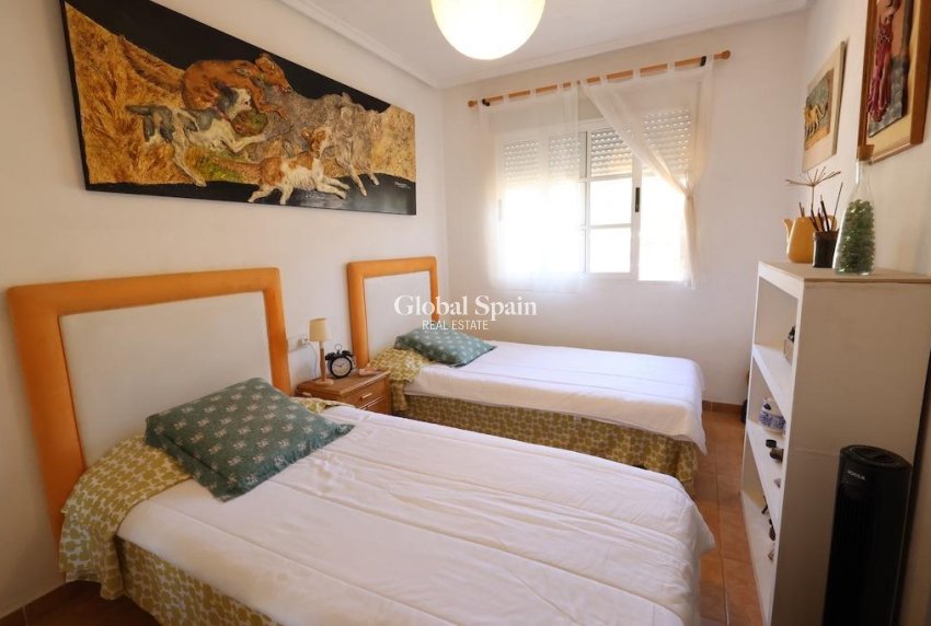 Resale - VILLA -
TORREVIEJA - Costa Blanca