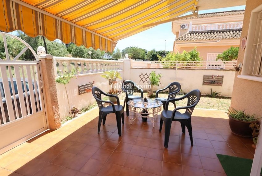 Resale - VILLA -
TORREVIEJA - Costa Blanca