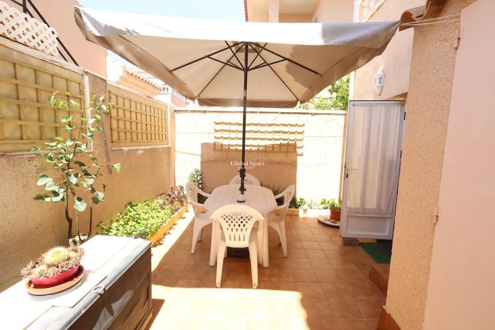 Resale - VILLA -
TORREVIEJA - Costa Blanca