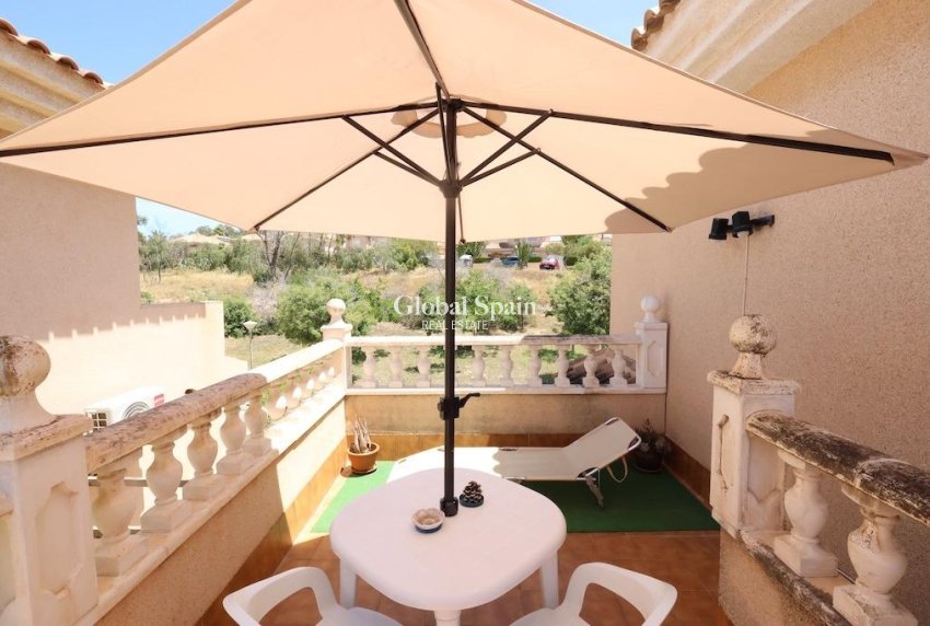 Resale - VILLA -
TORREVIEJA - Costa Blanca