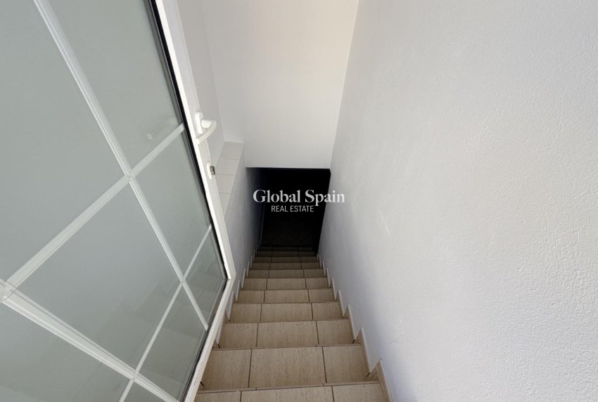 Resale - VILLA -
TORREVIEJA - Costa Blanca