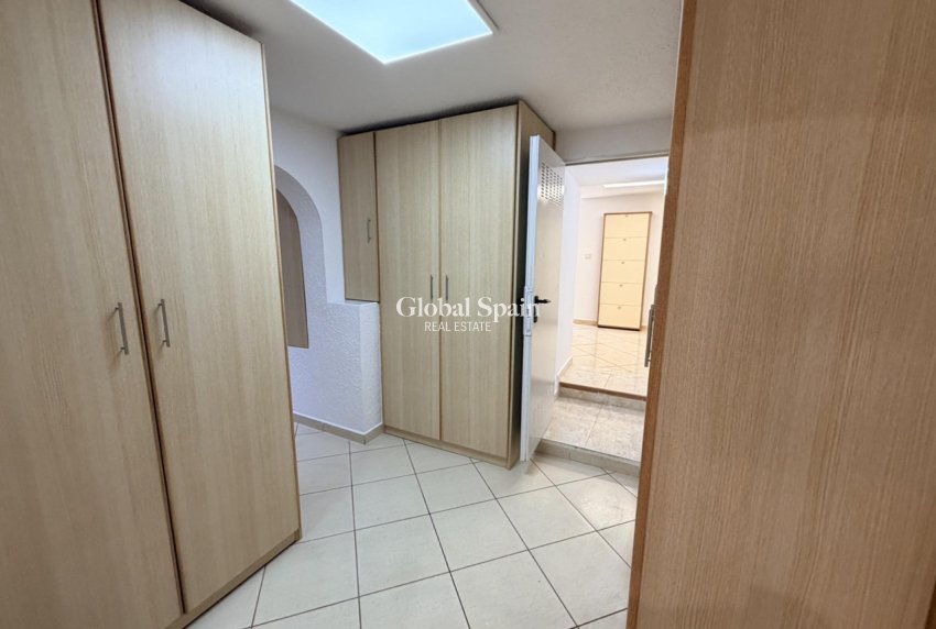 Resale - VILLA -
TORREVIEJA - Costa Blanca