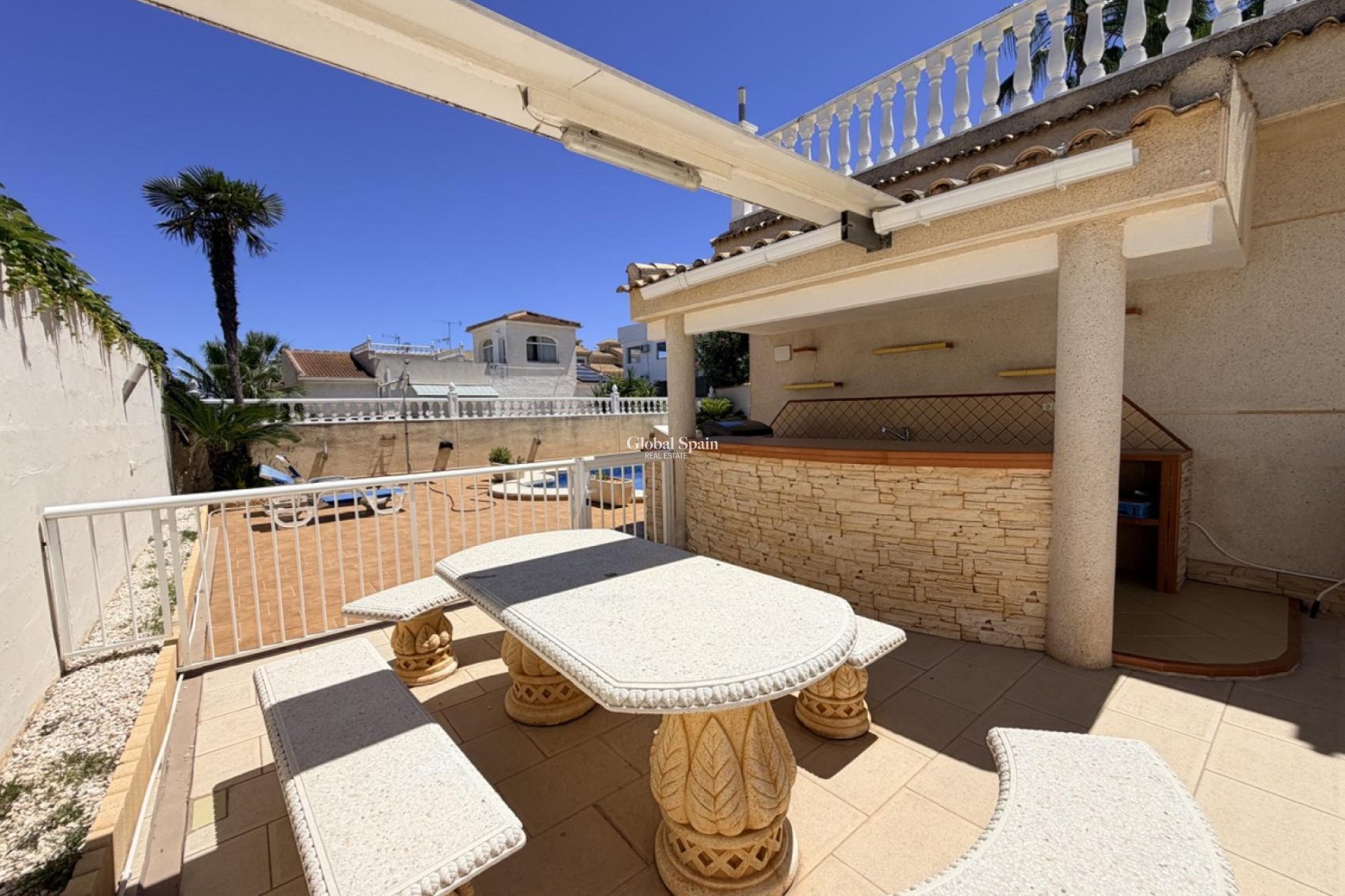 Resale - VILLA -
TORREVIEJA - Costa Blanca