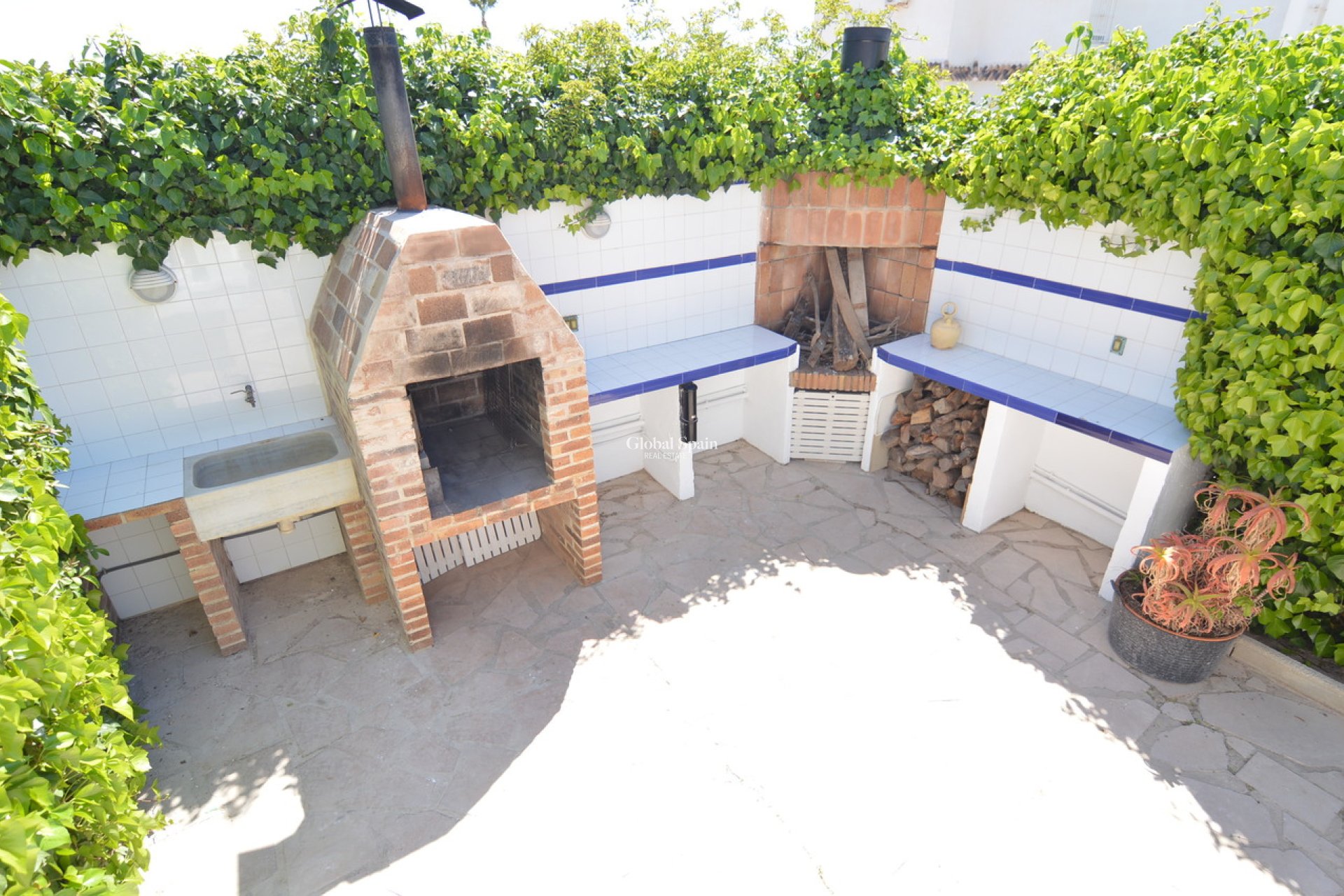 Resale - VILLA -
TORREVIEJA - Costa Blanca