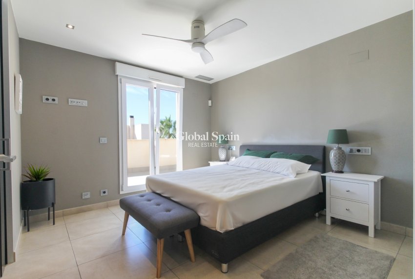 Resale - VILLA -
TORREVIEJA - Costa Blanca