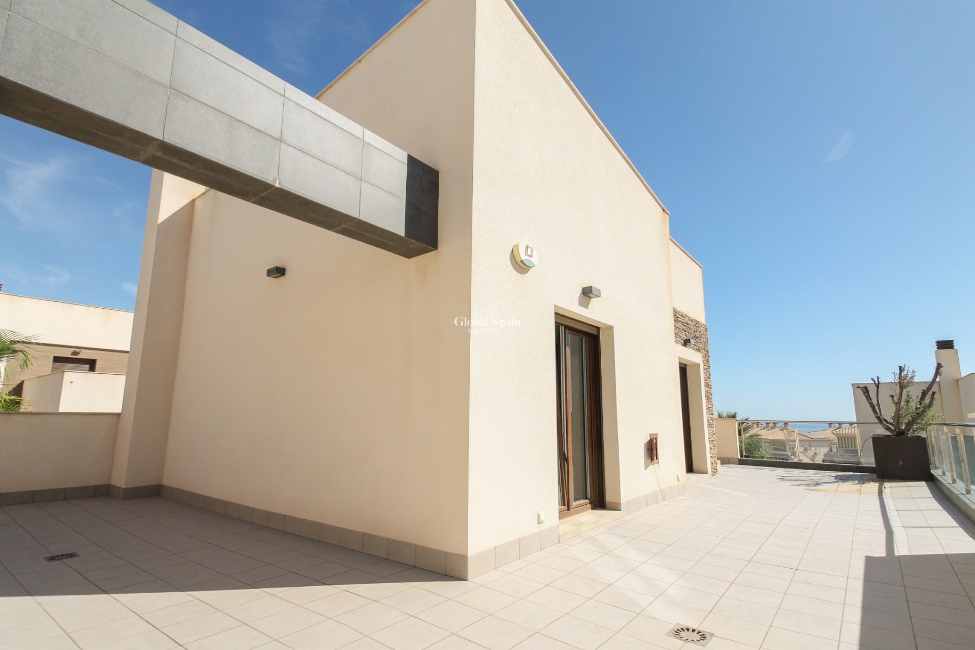 Resale - VILLA -
TORREVIEJA - Costa Blanca