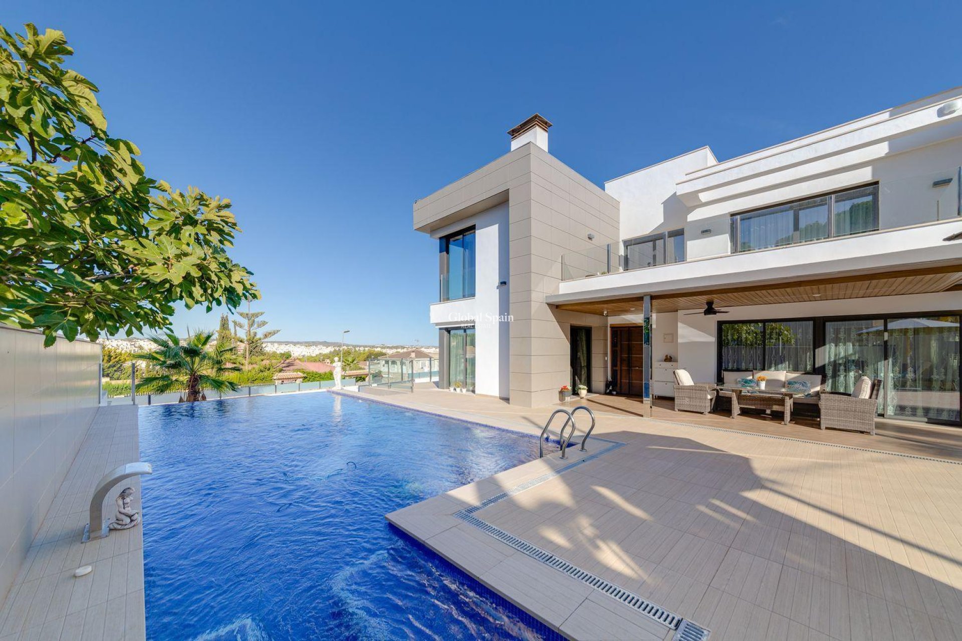 Resale - VILLA -
TORREVIEJA - Costa Blanca