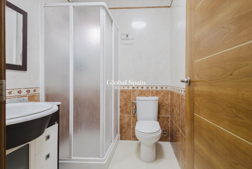 Resale - VILLA -
TORREVIEJA - Costa Blanca