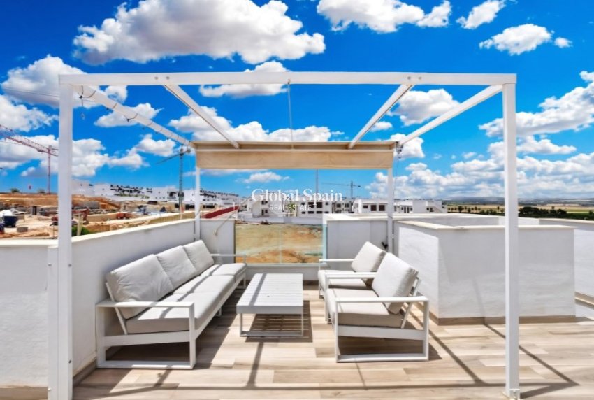 Resale - VILLA -
TORREVIEJA - Costa Blanca