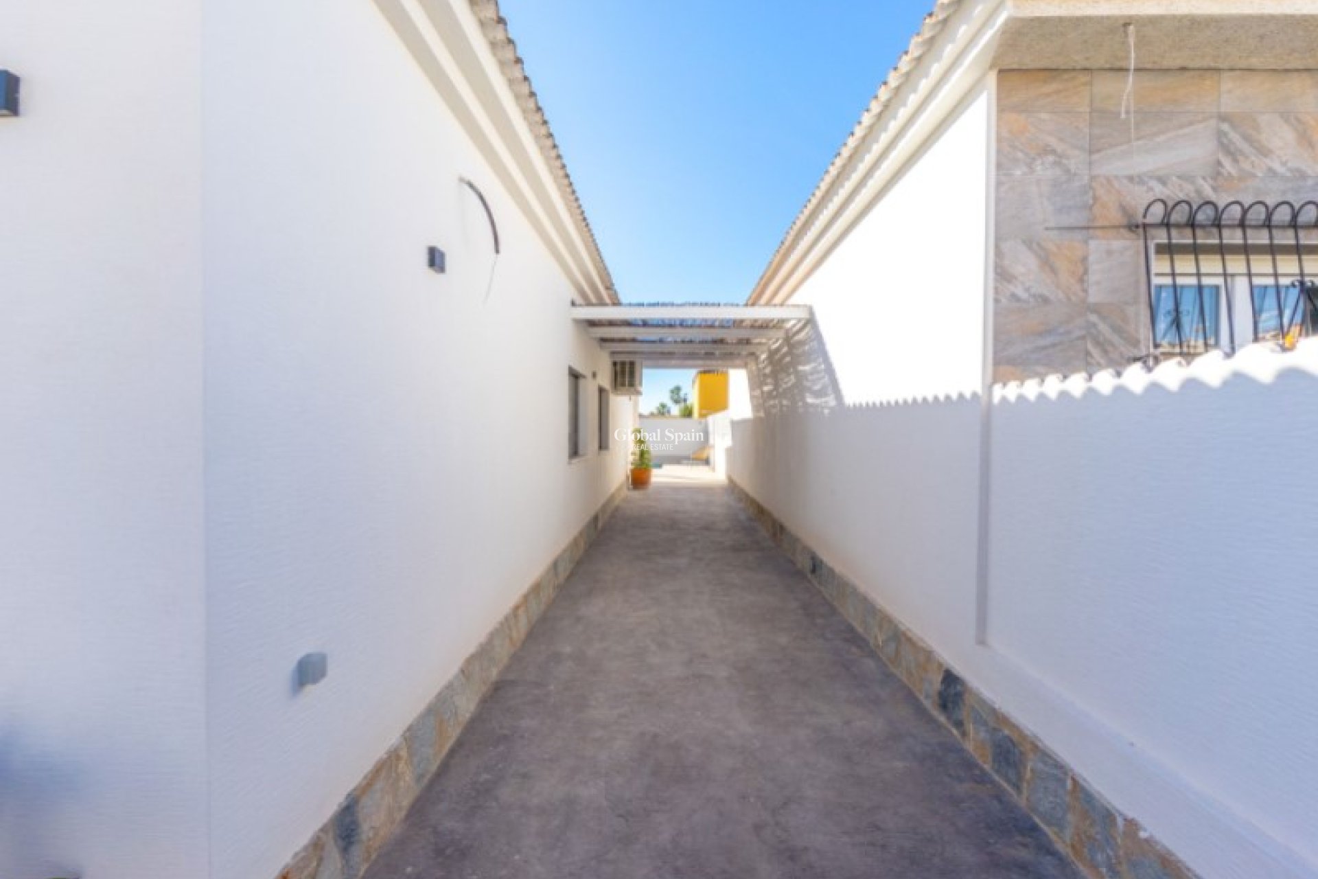 Resale - VILLA -
TORREVIEJA - Costa Blanca