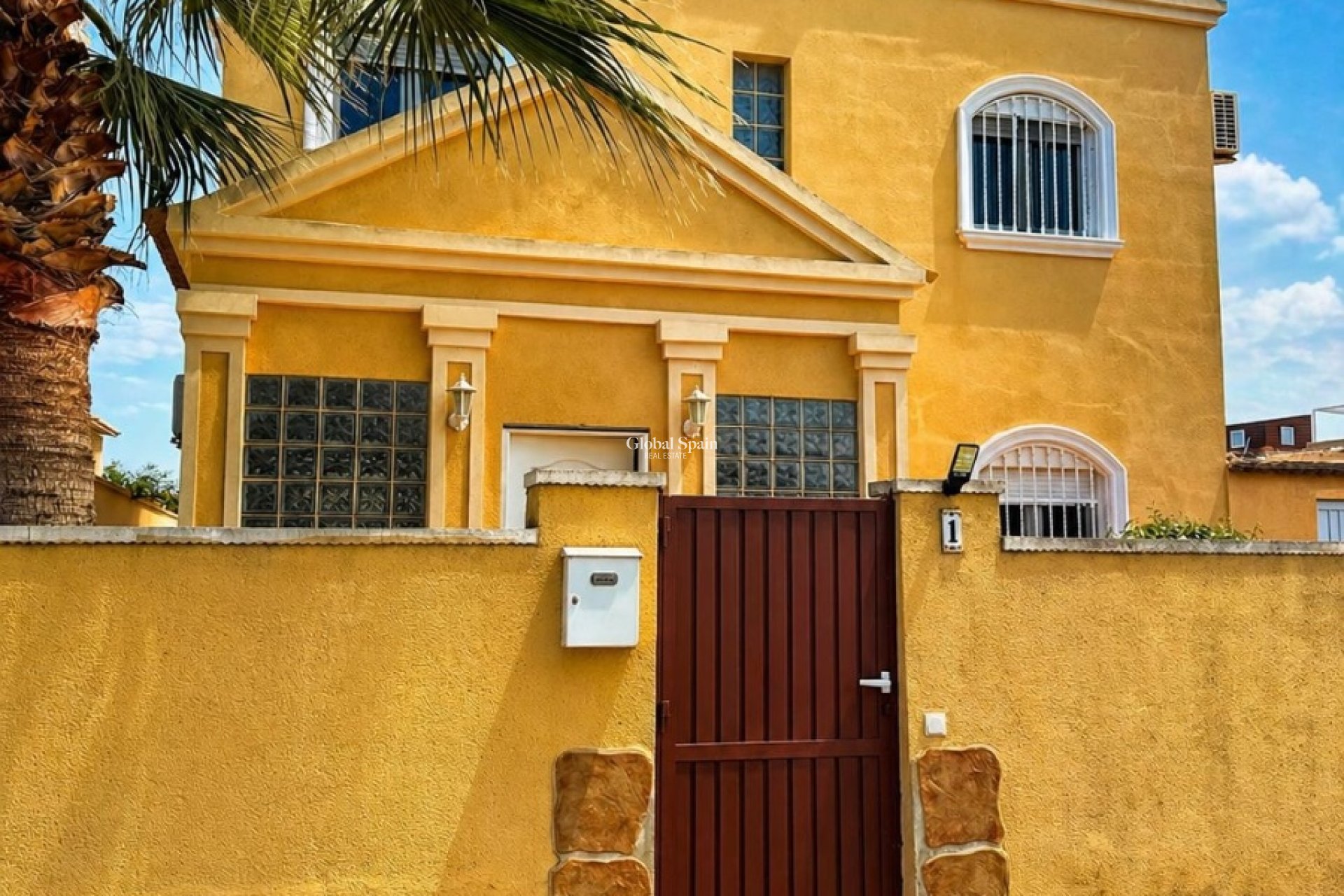 Resale - VILLA -
TORREVIEJA - Costa Blanca