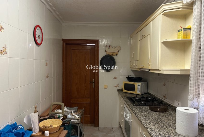 Resale - VILLA -
TORREVIEJA - Costa Blanca