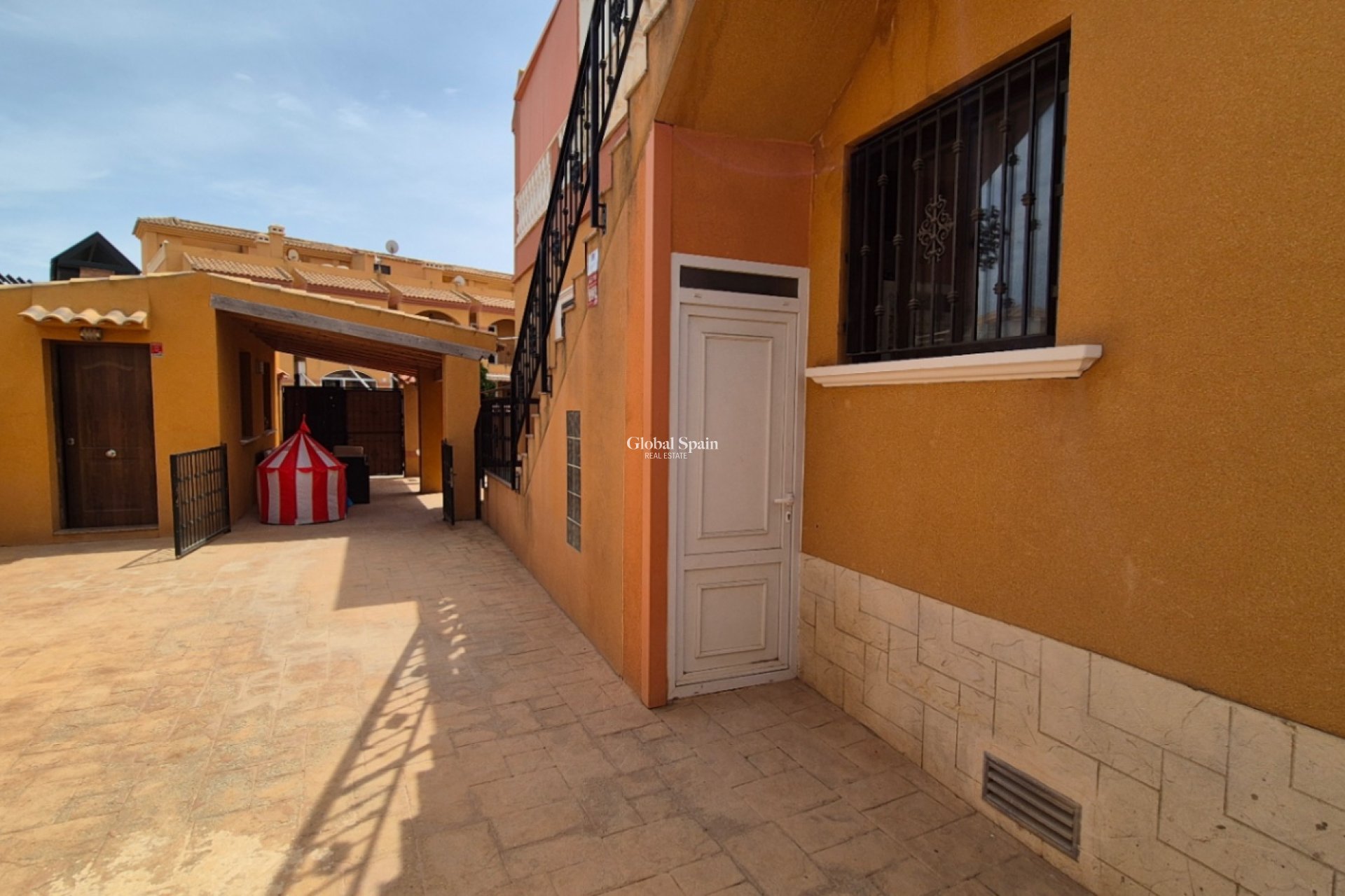 Resale - VILLA -
TORREVIEJA - Costa Blanca