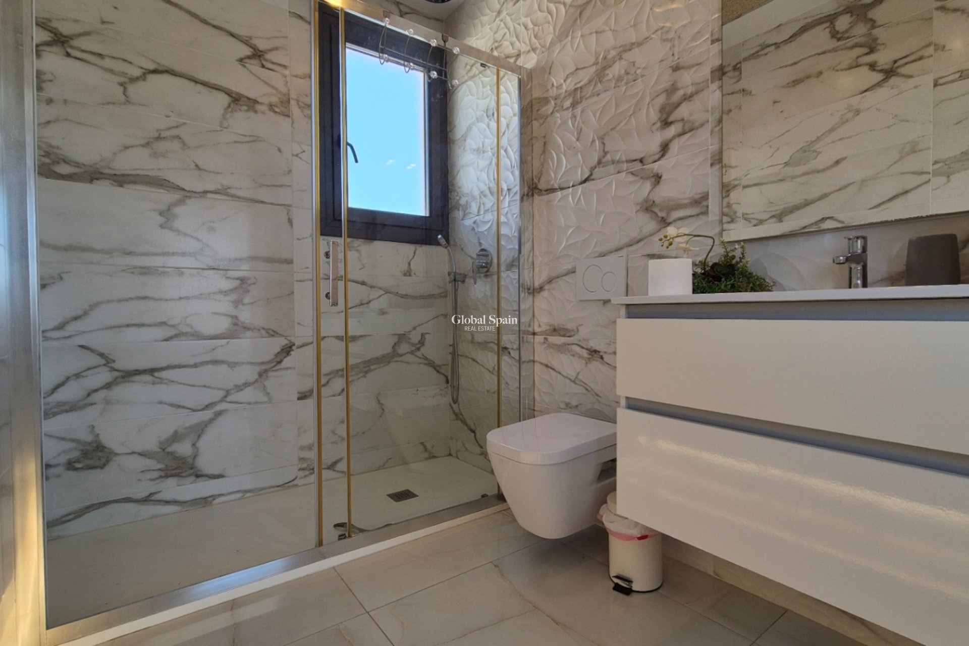 Resale - VILLA -
TORREVIEJA - Costa Blanca