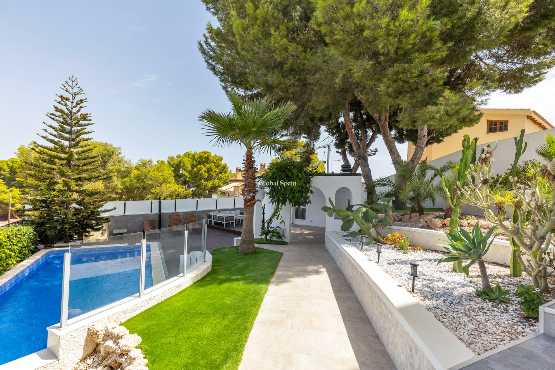 Resale - VILLA -
TORREVIEJA - Costa Blanca