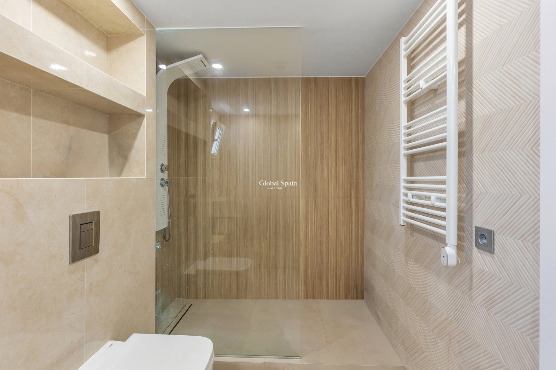Resale - VILLA -
TORREVIEJA - Costa Blanca