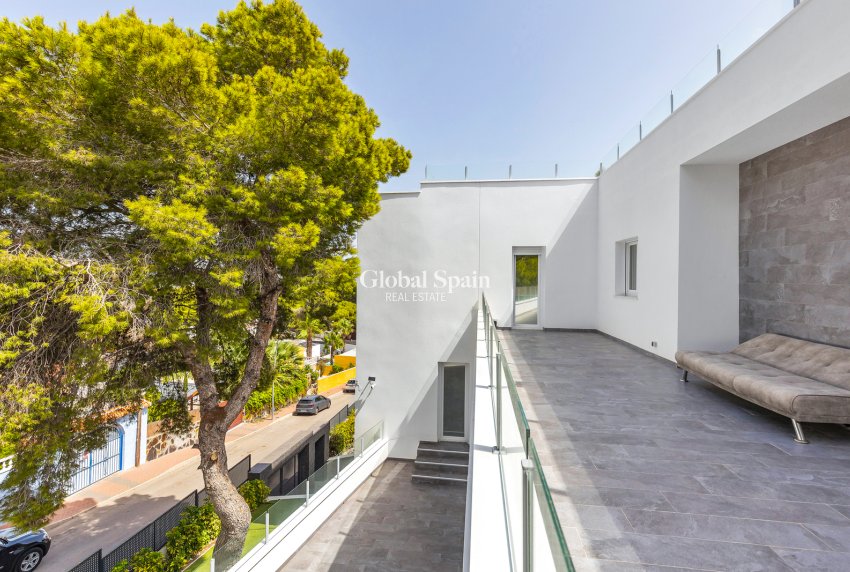 Resale - VILLA -
TORREVIEJA - Costa Blanca