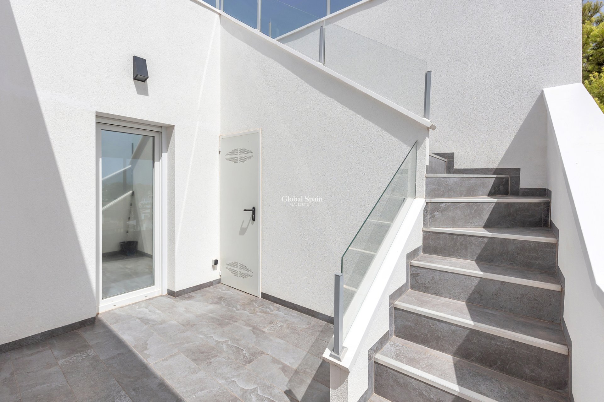 Resale - VILLA -
TORREVIEJA - Costa Blanca