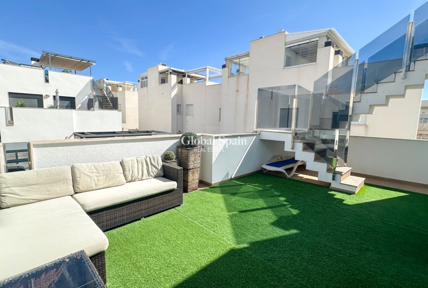 Resale - VILLA -
TORREVIEJA - Costa Blanca