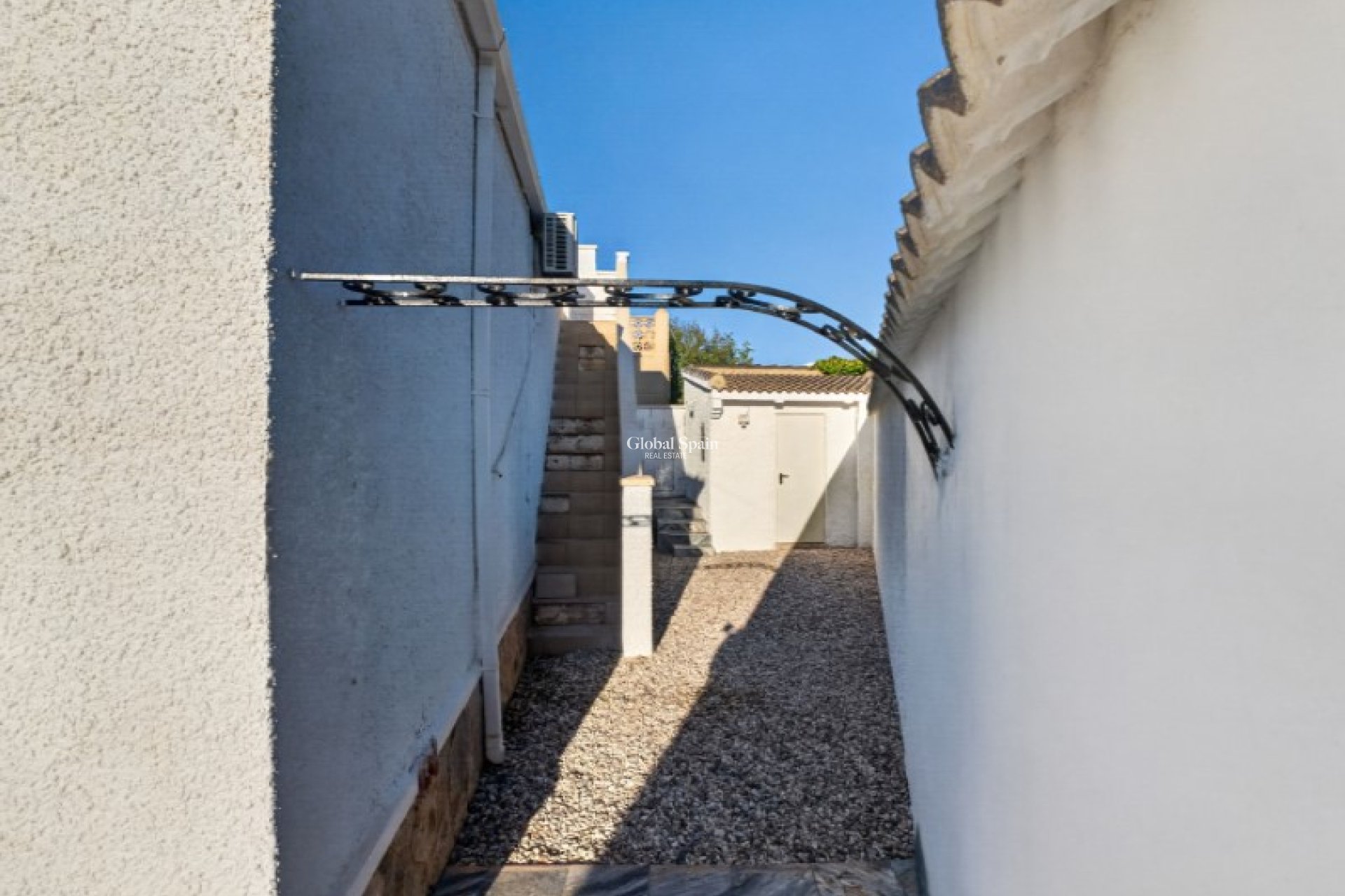 Resale - VILLA -
TORREVIEJA - Costa Blanca