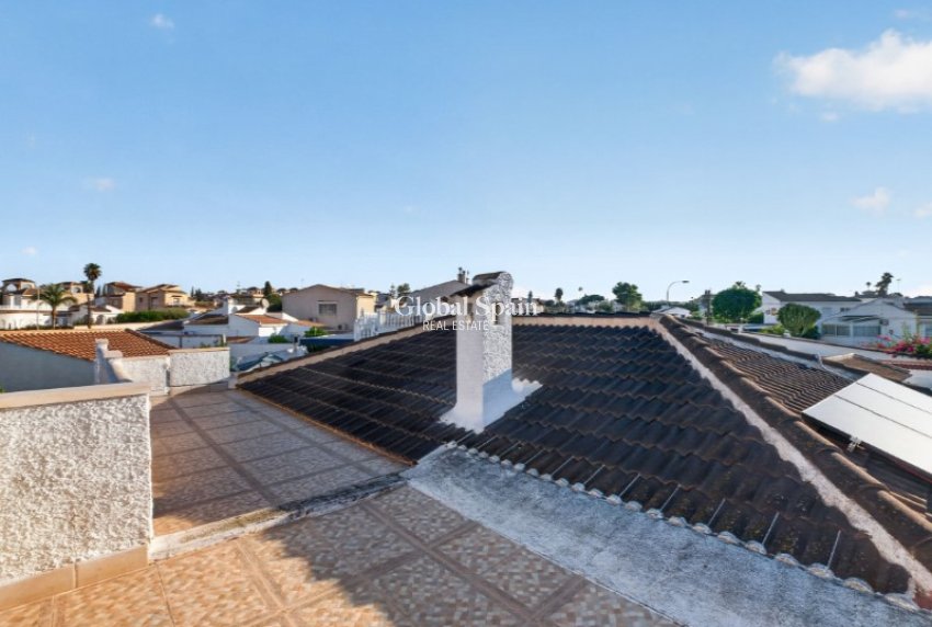 Resale - VILLA -
TORREVIEJA - Costa Blanca