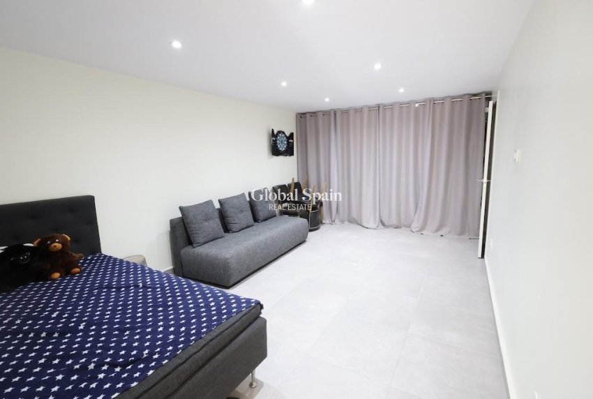 Resale - VILLA -
TORREVIEJA - Costa Blanca