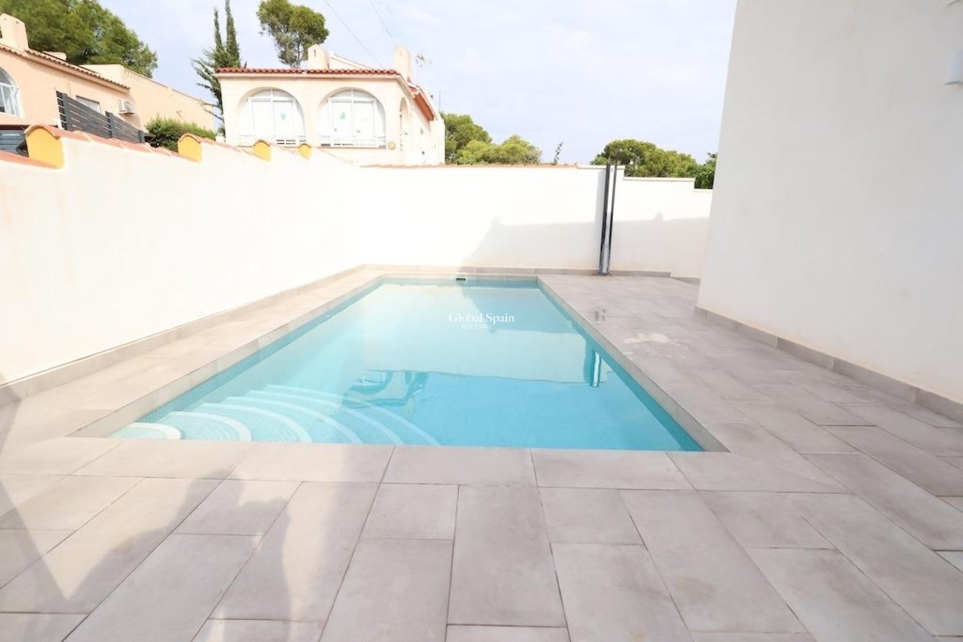 Resale - VILLA -
TORREVIEJA - Costa Blanca